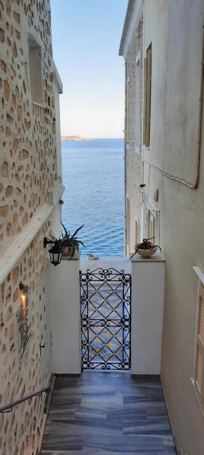 Hermes Penthouse Apartment Ermoupoli